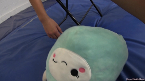 SKW-A-BROKEN-ONYX-Onyx-anne-marie.m4v.0156