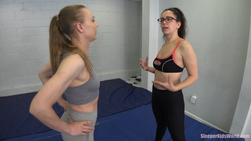 SKW-CARRYING-ANNE-Lia-vs-Anne-Marie.mp4.0030