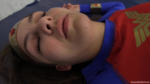 SKW-CONFESSION-TIME-8-Viviane.mp4.0068