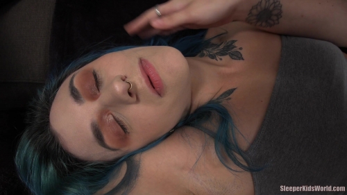 COUCH-RIDDEN-Jessa-mia.mp4.0031