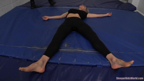 CROSSED-OUT-Lora-Tiny-1080.mp4.0066