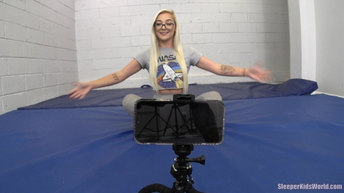 INFLUENCERS-Phoenix-jessa-rain.mp4.0001