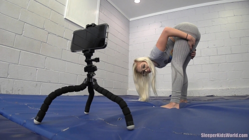 INFLUENCERS-Phoenix-jessa-rain.mp4.0013