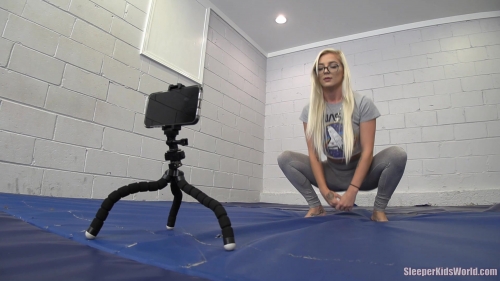 INFLUENCERS-Phoenix-jessa-rain.mp4.0015