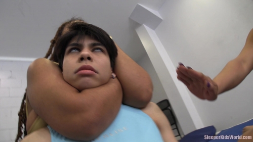 JETT-SET-kendra-medusa.mp4.0048