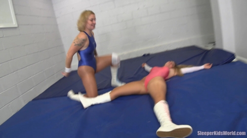 SKW-JOBBER-DEMO-Molly-bloss-vs-dakota.mp4.0055