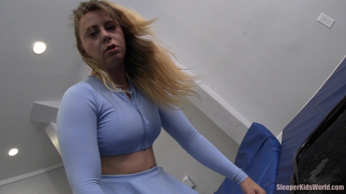 LAYNIE-LUCK-vs-THE-INVISIBLE.mp4.0337