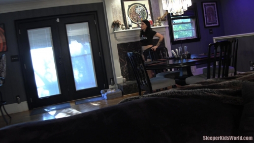 MARS-ATTACKS-2-MIA-AMETHYST.mp4.0038