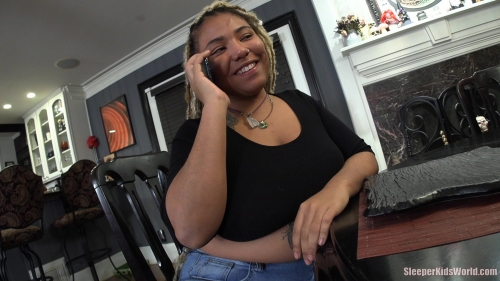 MEDUSA-SENSUALLY-SQUEEZED.mp4.0002