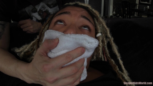 MEDUSA-SENSUALLY-SQUEEZED.mp4.0032