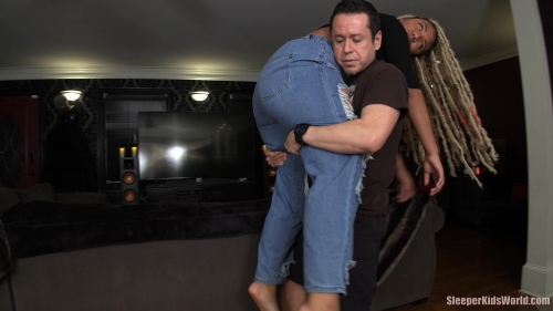 MEDUSA-SENSUALLY-SQUEEZED.mp4.0048