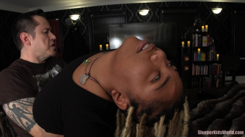 MEDUSA-SENSUALLY-SQUEEZED.mp4.0123