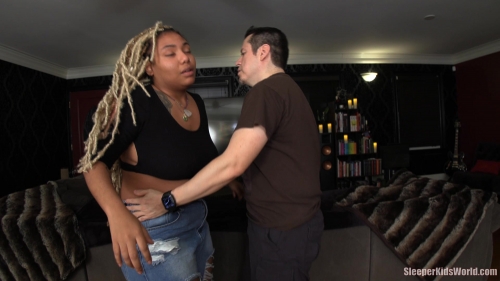 MEDUSA-SENSUALLY-SQUEEZED.mp4.0138