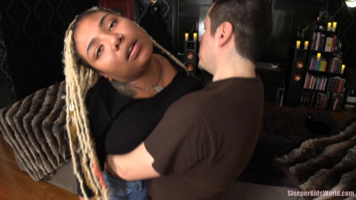 MEDUSA-SENSUALLY-SQUEEZED.mp4.0157