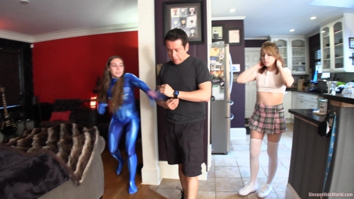 SKW-MONROE-THE-BURGLAR-EMMA-SK.mp4.0061