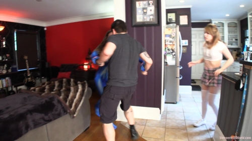 SKW-MONROE-THE-BURGLAR-EMMA-SK.mp4.0062