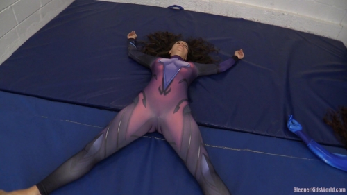 Karlyliazerosuitsentries.m4v.0343