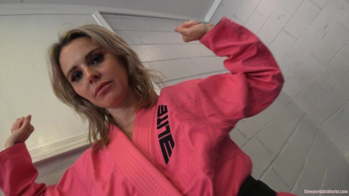 SKW-SENTRY-GIRLS-SESSION-92-London-Kody.mp4.0385