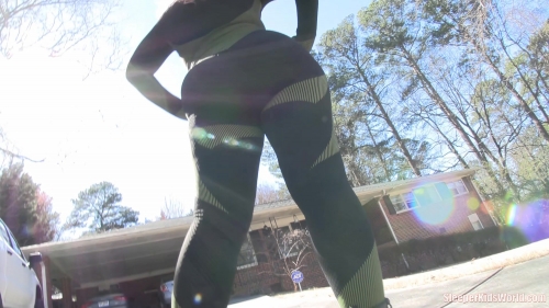 BAILEY-AMO-DAKOTA-VS-VIOLET-004.mp4.0001