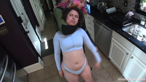 BAILEY-AMO-DAKOTA-VS-VIOLET-004.mp4.0050