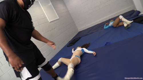 SKW-TINYS-NEW-VICTIMS-Anastasia-ella-tiny.m4v.0375