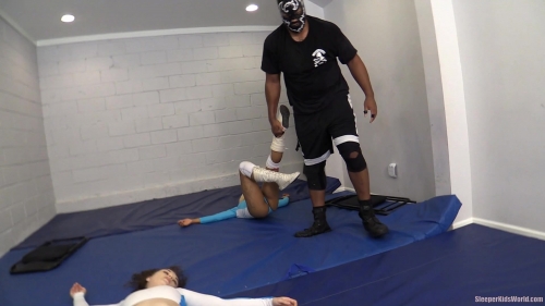 SKW-TINYS-NEW-VICTIMS-Anastasia-ella-tiny.m4v.0377