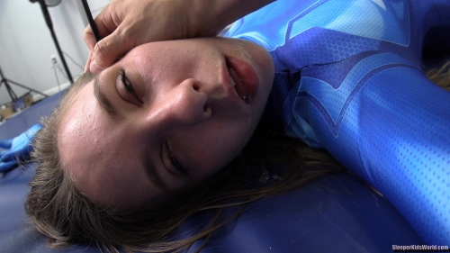 SKW-Monroe-zerosuit-spy.m4v.0163